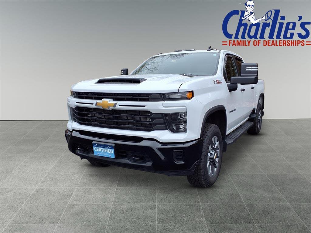 2024 Chevrolet Silverado 2500HD Custom Crew Cab 4WD