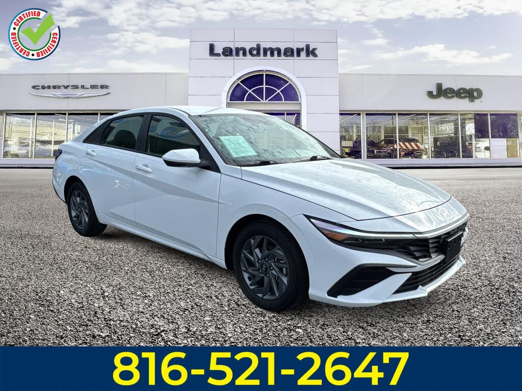 2024 Hyundai Elantra SEL FWD