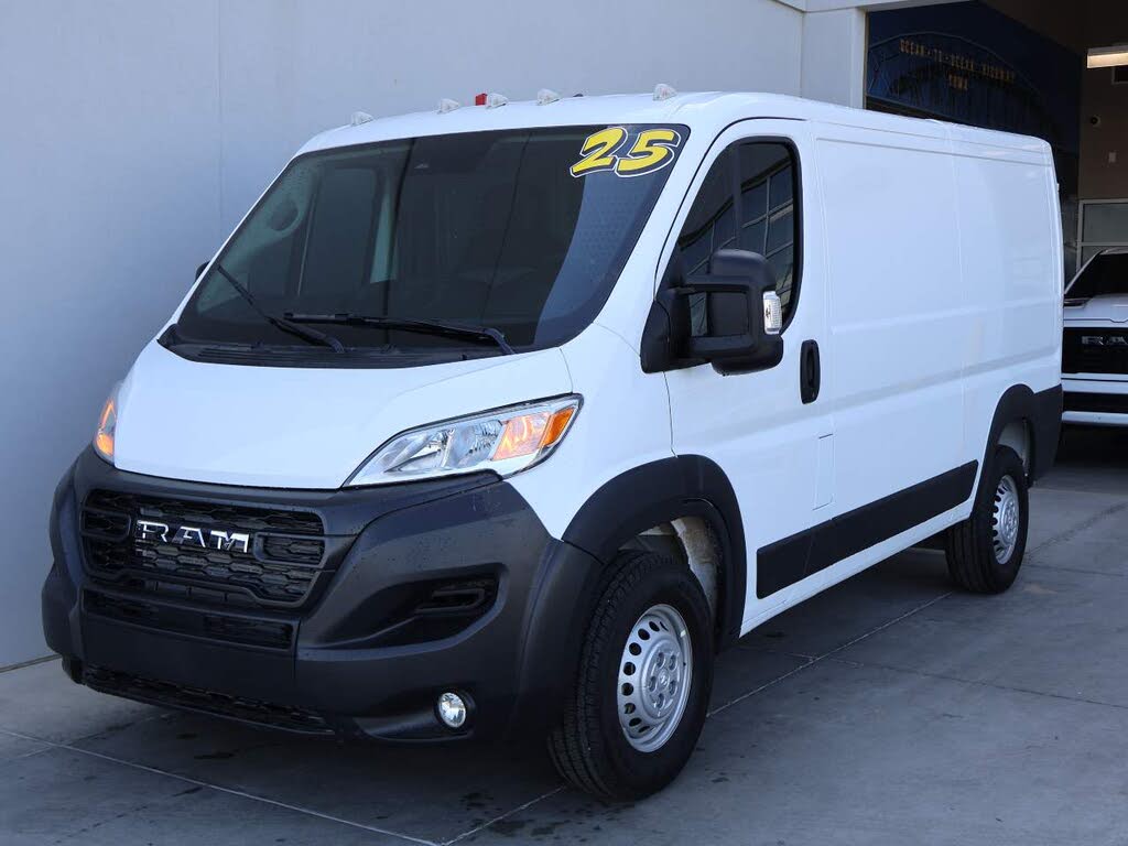 2025 RAM ProMaster 2500 SLT 136 Low Roof Cargo Van FWD