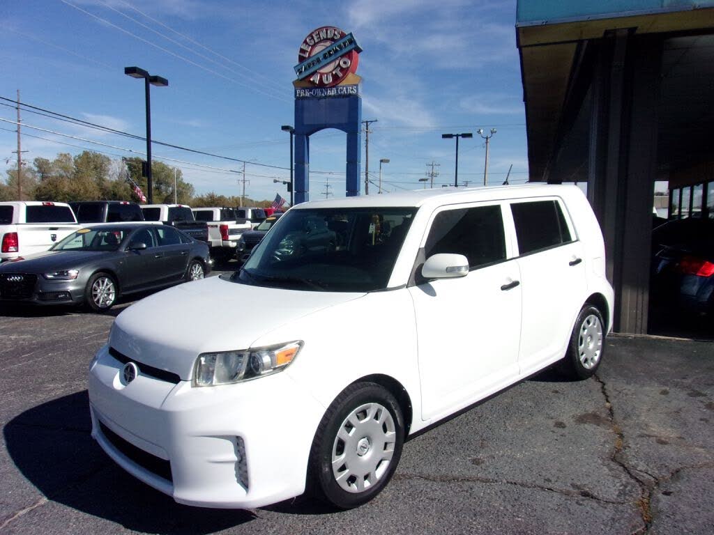 2015 Scion xB Base