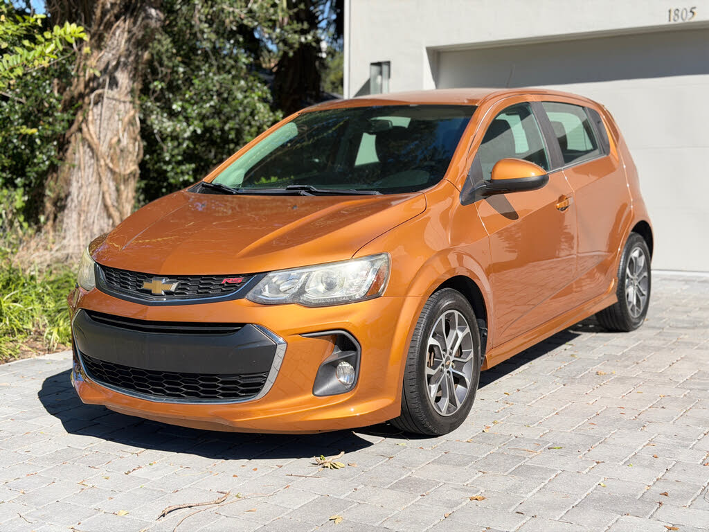 2017 Chevrolet Sonic LT Hatchback FWD