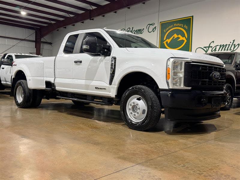 2023 Ford F-350 Super Duty XL SuperCab LB DRW 4WD