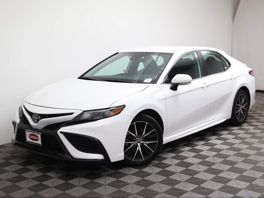 2024 Toyota Camry SE FWD