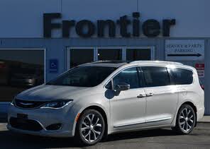 Chrysler Pacifica Limited 35th Anniversary FWD