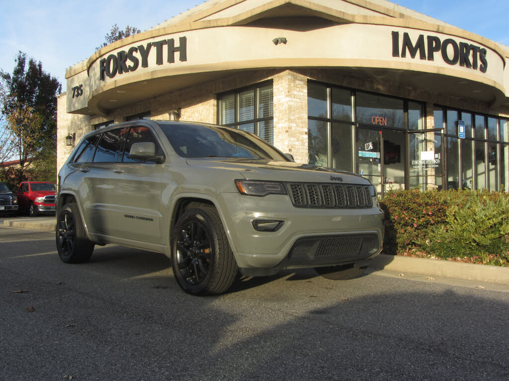 2020 Jeep Grand Cherokee Altitude RWD