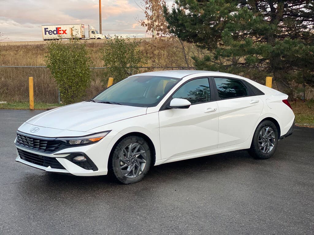 2024 Hyundai Elantra Preferred FWD