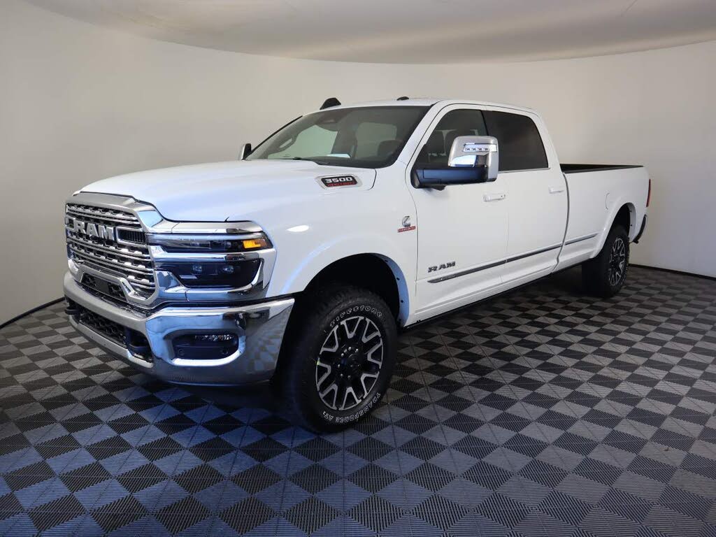 2026 RAM 3500 Limited Crew Cab LB 4WD