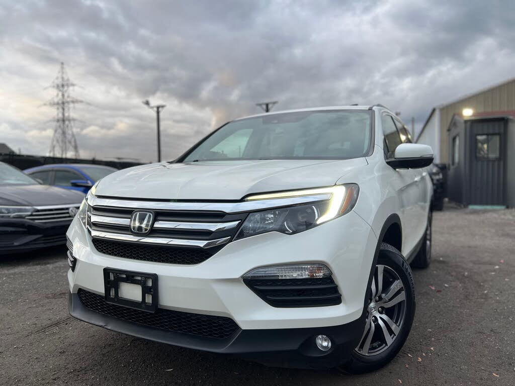 2018 Honda Pilot EX-L AWD with Navigation