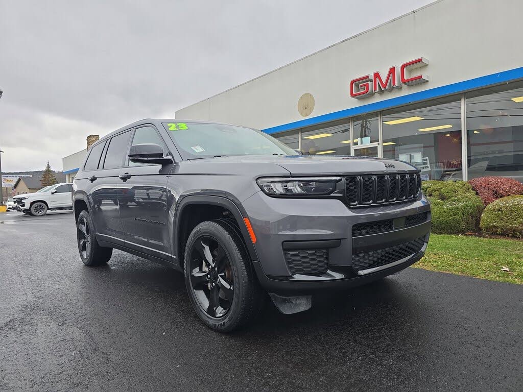 2023 Jeep Grand Cherokee L Altitude 4WD