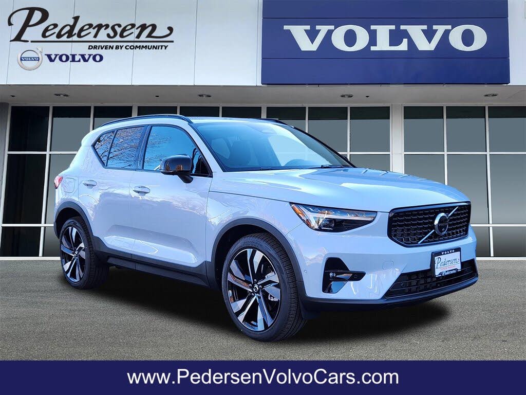 2026 Volvo XC40 B5 Ultra AWD