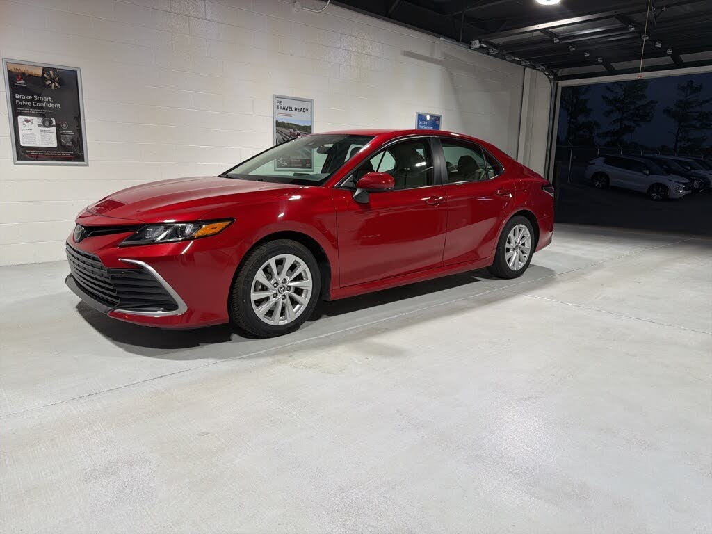 2023 Toyota Camry LE FWD