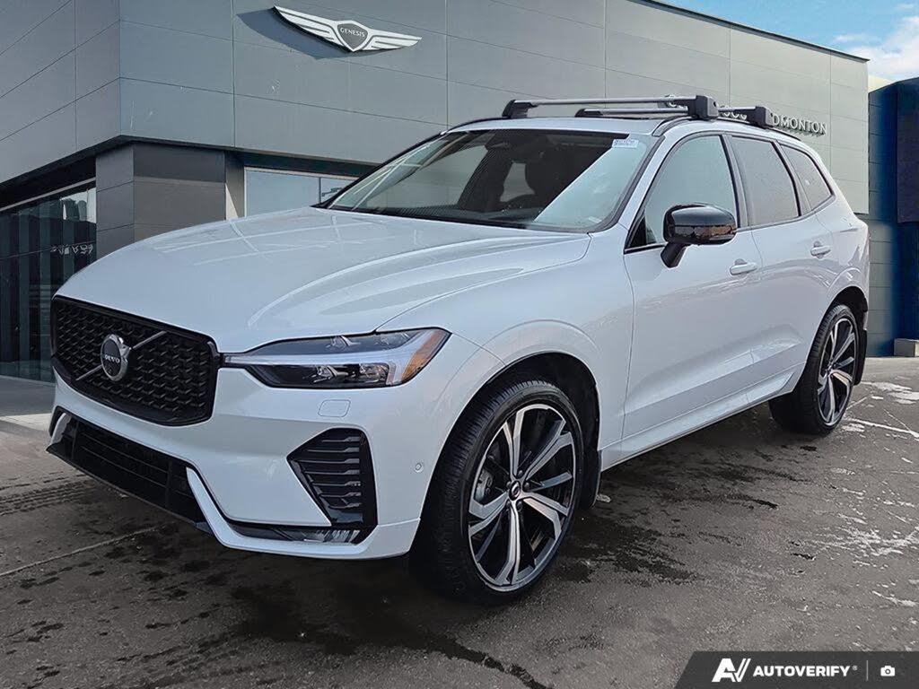 2024 Volvo XC60 B5 Ultimate Dark Theme AWD