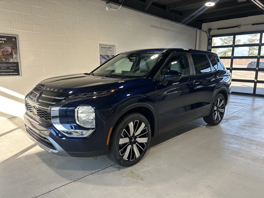 2025 Mitsubishi Outlander SE FWD