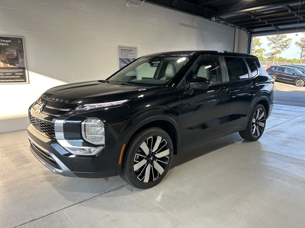 2025 Mitsubishi Outlander SE FWD