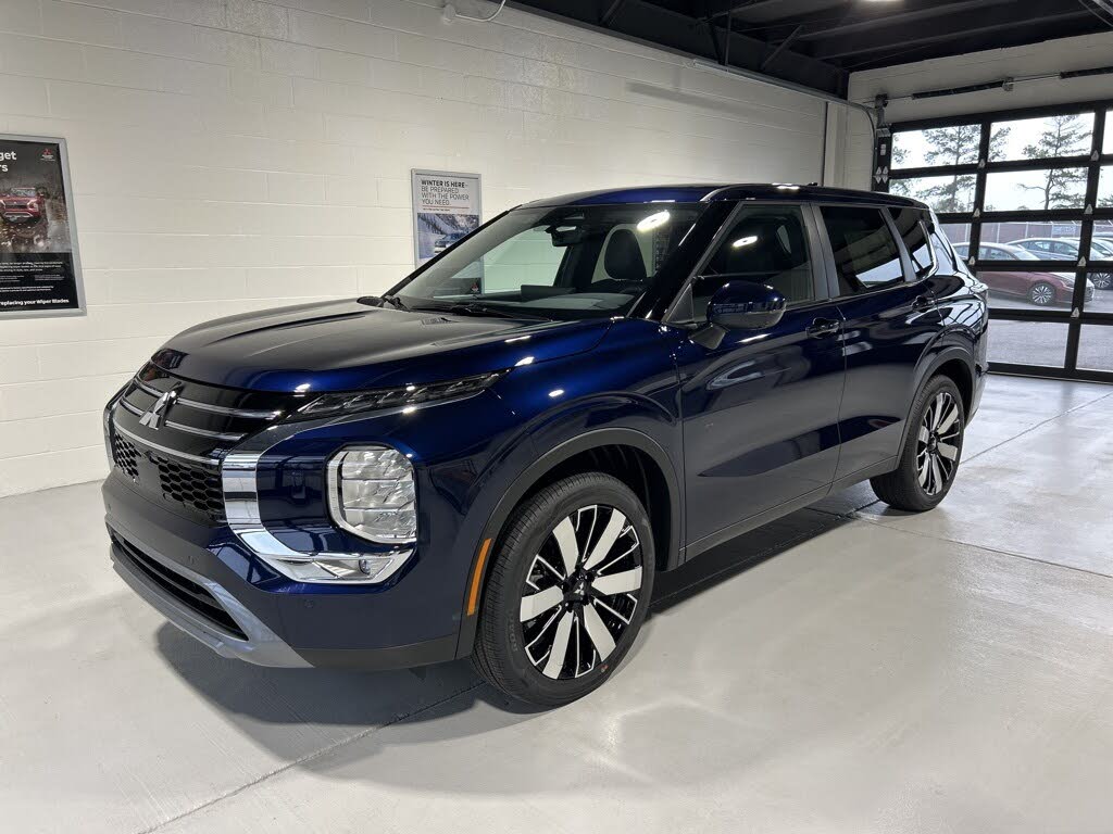 2025 Mitsubishi Outlander SE FWD