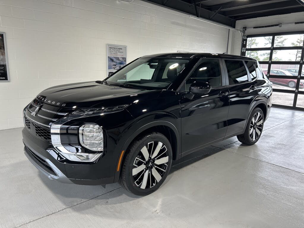 2025 Mitsubishi Outlander SE FWD