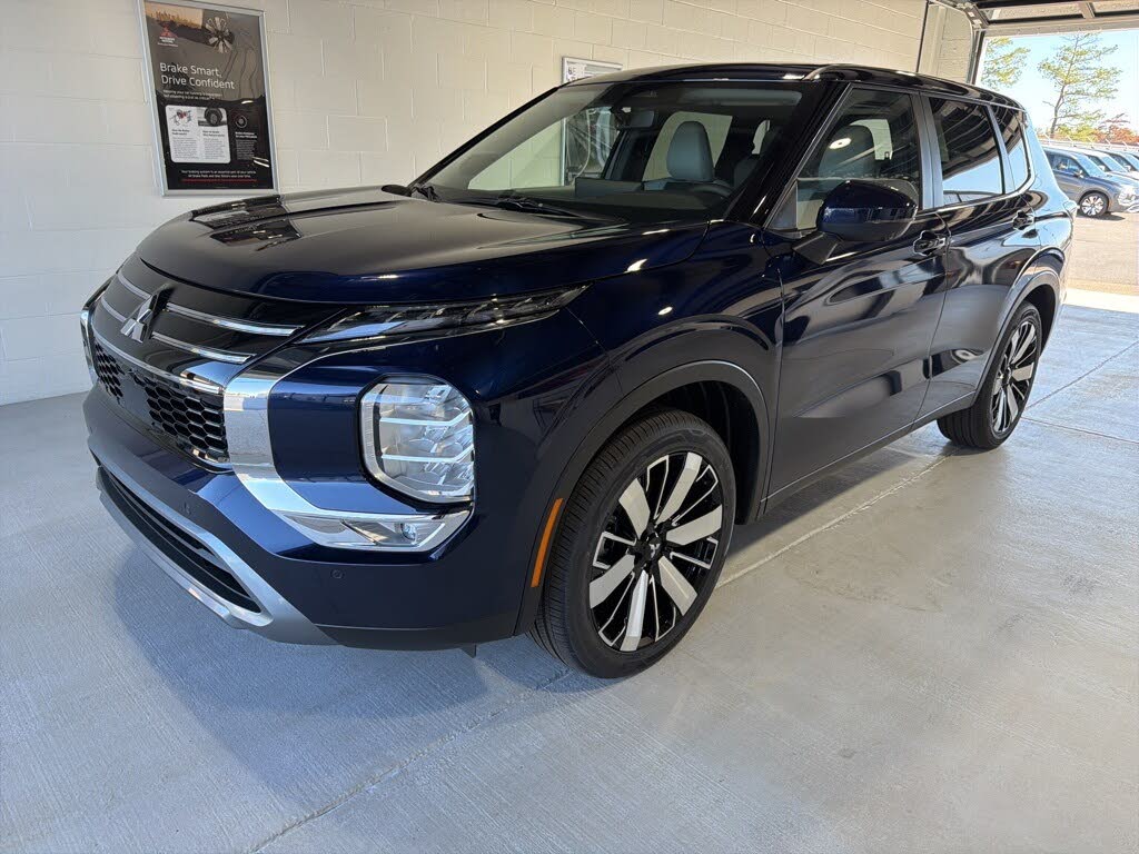 2025 Mitsubishi Outlander SE FWD