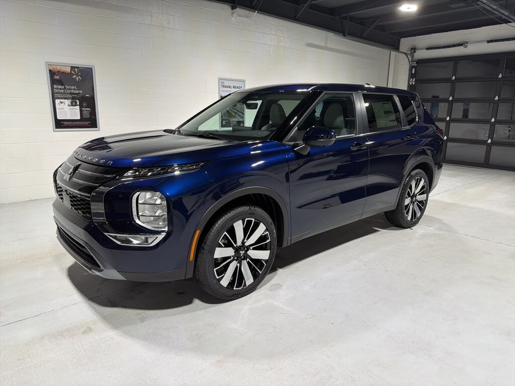 2025 Mitsubishi Outlander SE FWD