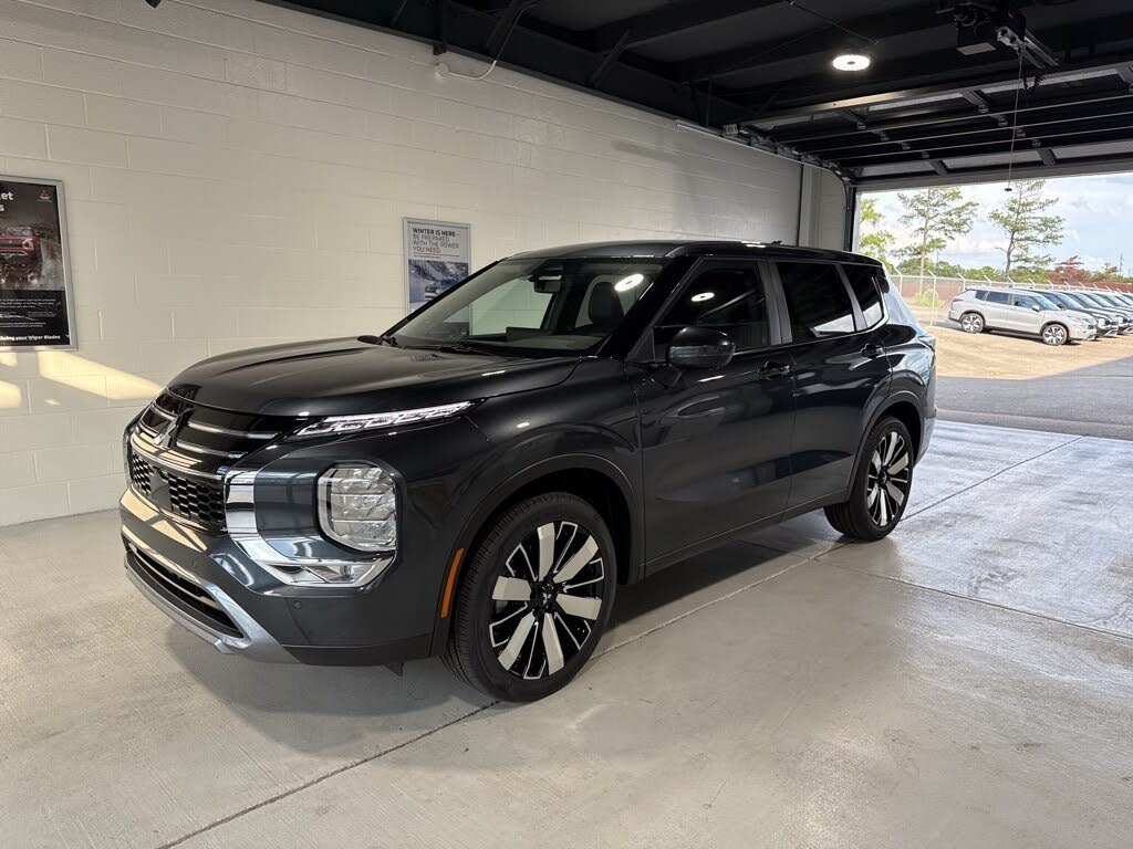 2025 Mitsubishi Outlander SE FWD