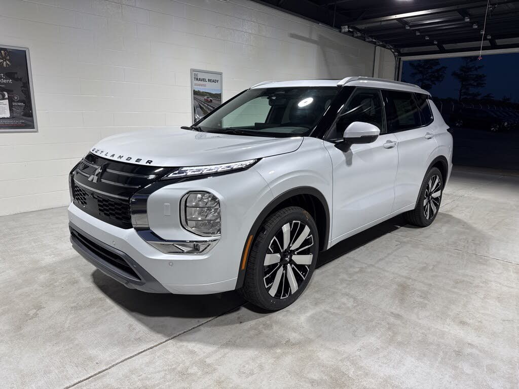 2025 Mitsubishi Outlander SEL FWD