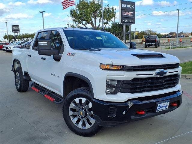 2024 Chevrolet Silverado 2500HD Custom Crew Cab 4WD