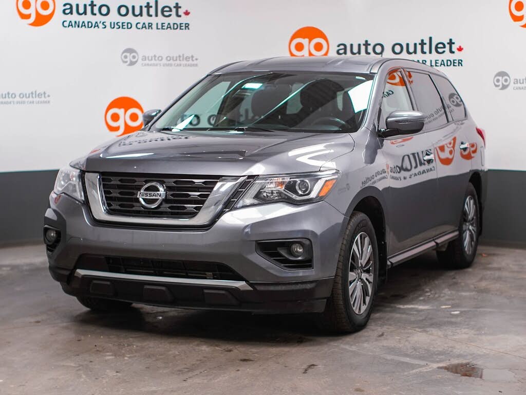 Nissan Pathfinder SV 4WD 2018