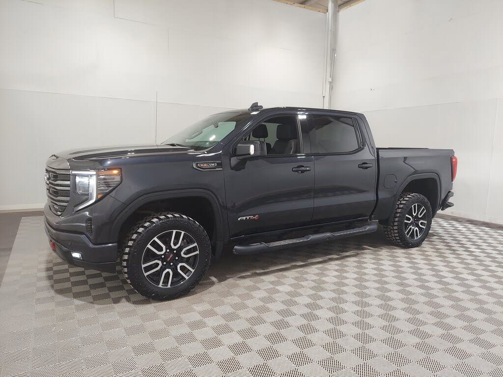 2023 GMC Sierra 1500 AT4 Crew Cab 4WD