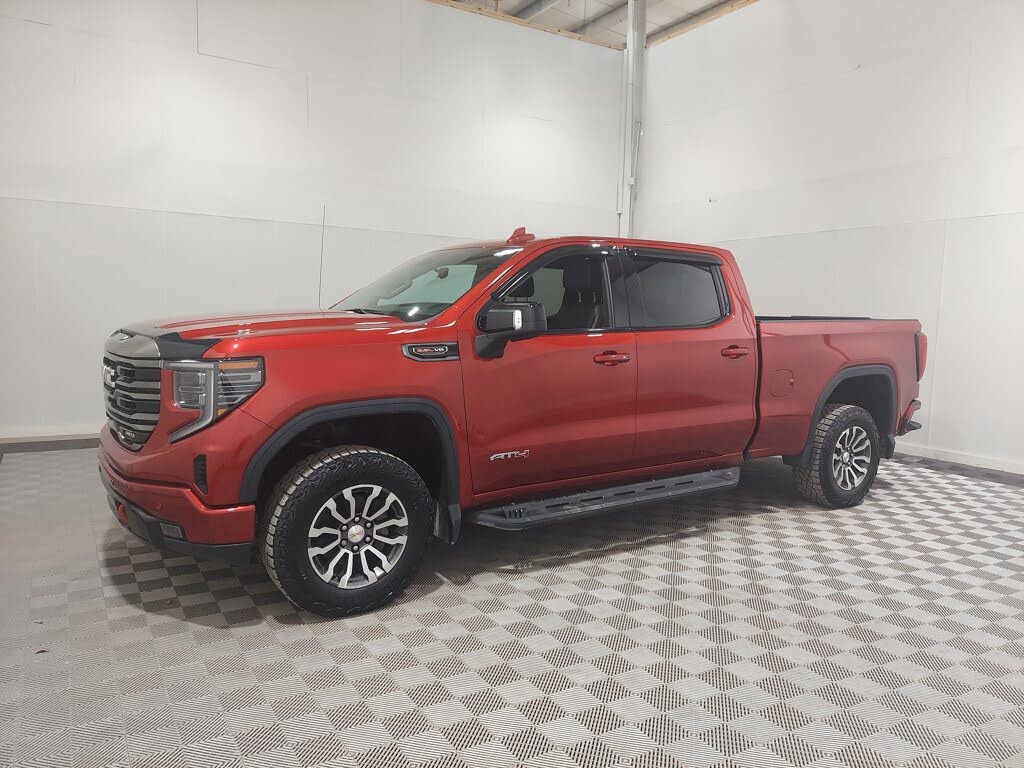 2023 GMC Sierra 1500 AT4 Crew Cab 4WD