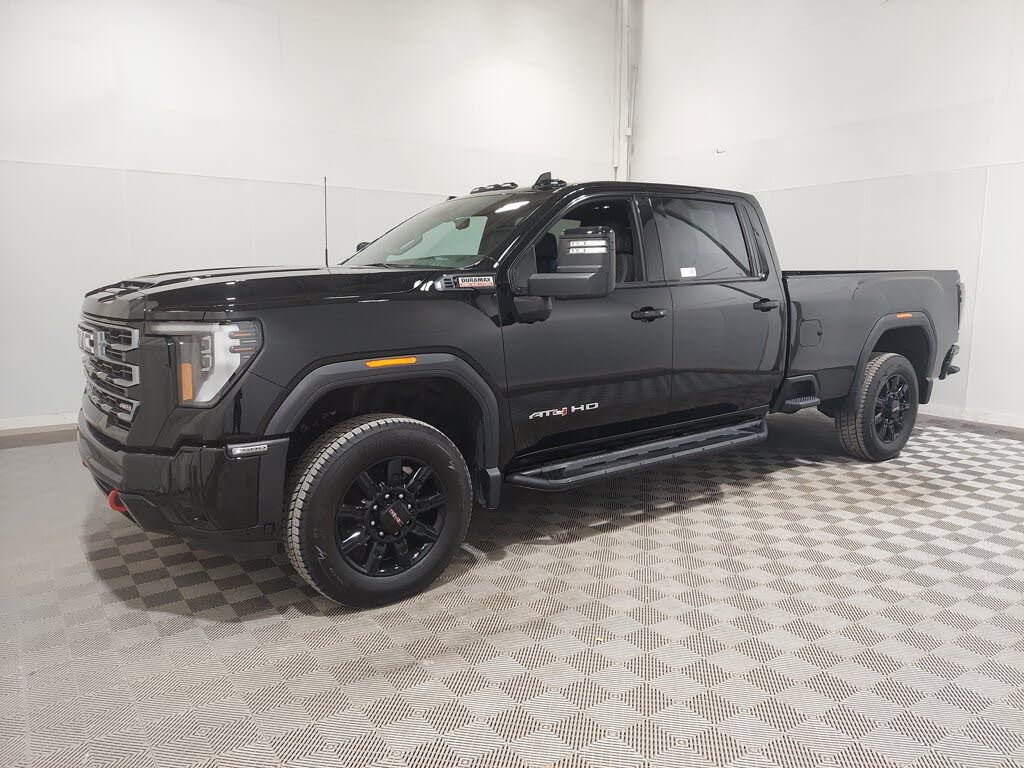 2025 GMC Sierra 2500HD AT4 Crew Cab 4WD