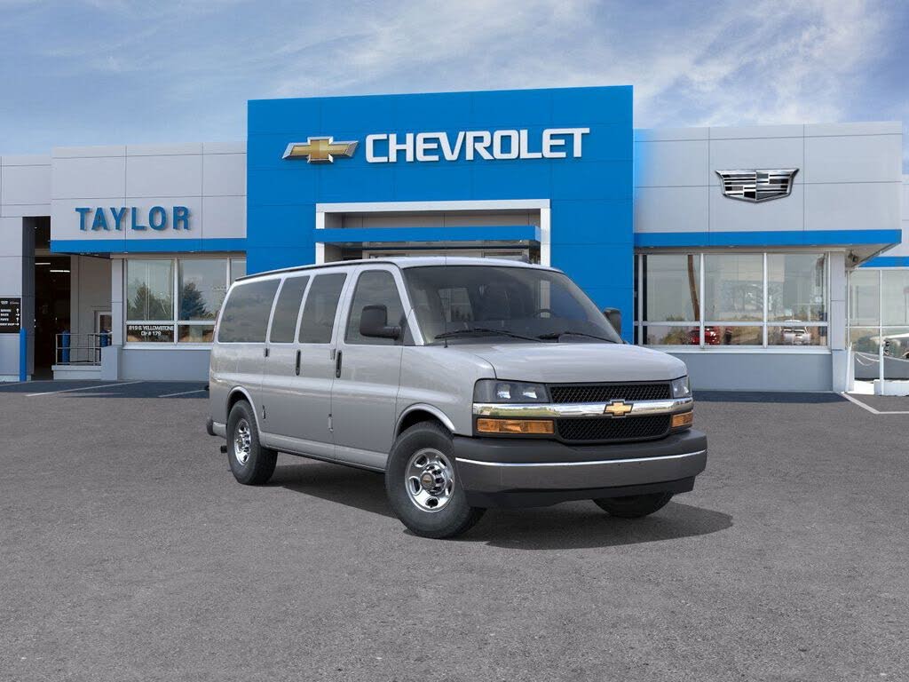 2025 Chevrolet Express 3500 LT RWD