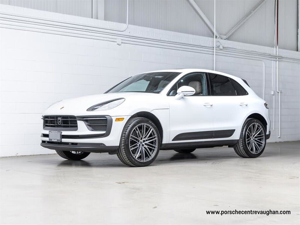 2025 Porsche Macan AWD