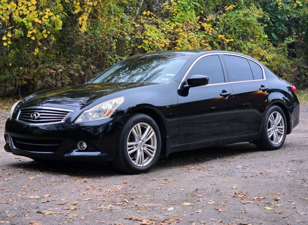 2013 INFINITI G37 Journey Sedan RWD
