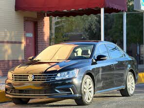 Volkswagen Passat 2.0T Wolfsburg FWD