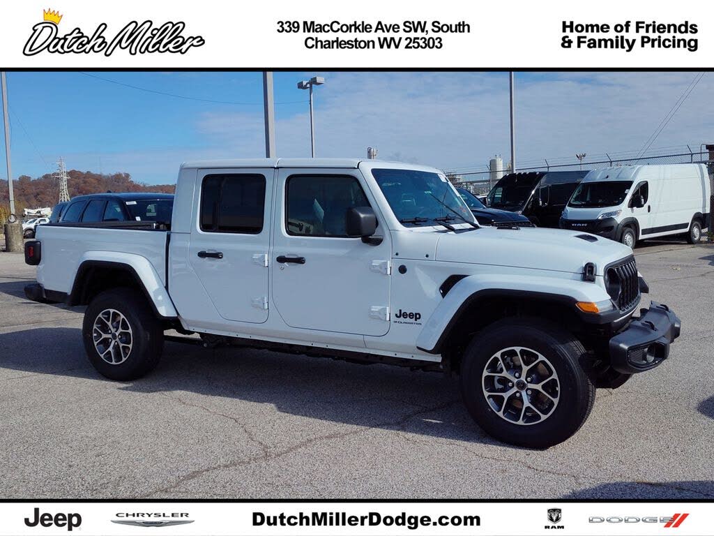 2026 Jeep Gladiator Sport S Crew Cab 4WD