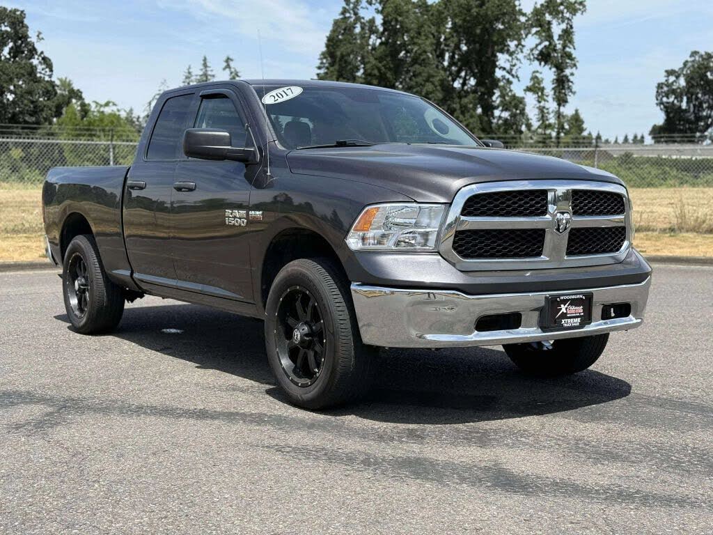 2017 RAM 1500 Express Quad Cab 4WD