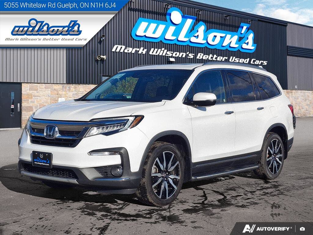 2020 Honda Pilot Touring AWD with Rear Captain's Chairs