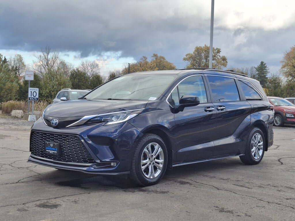 Toyota Sienna XSE 7-Passenger AWD 2022
