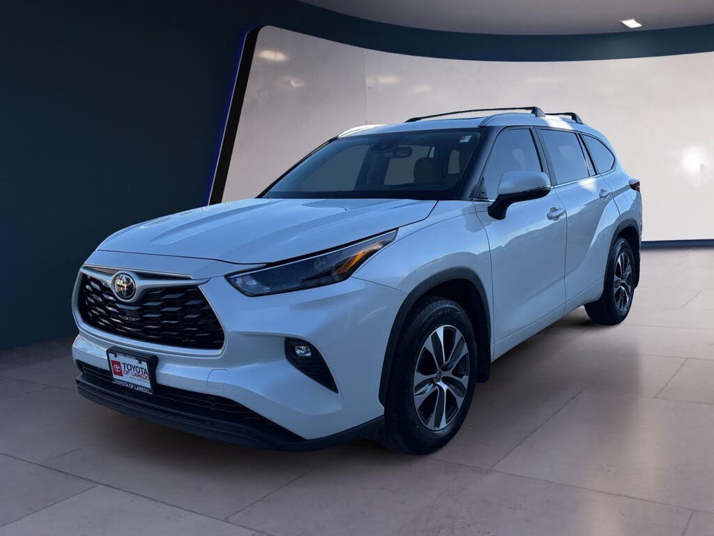 2023 Toyota Highlander XLE FWD