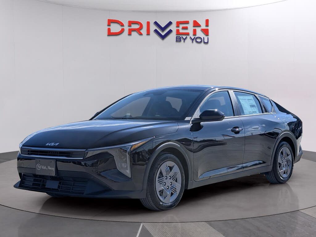 2025 Kia K4 LX FWD