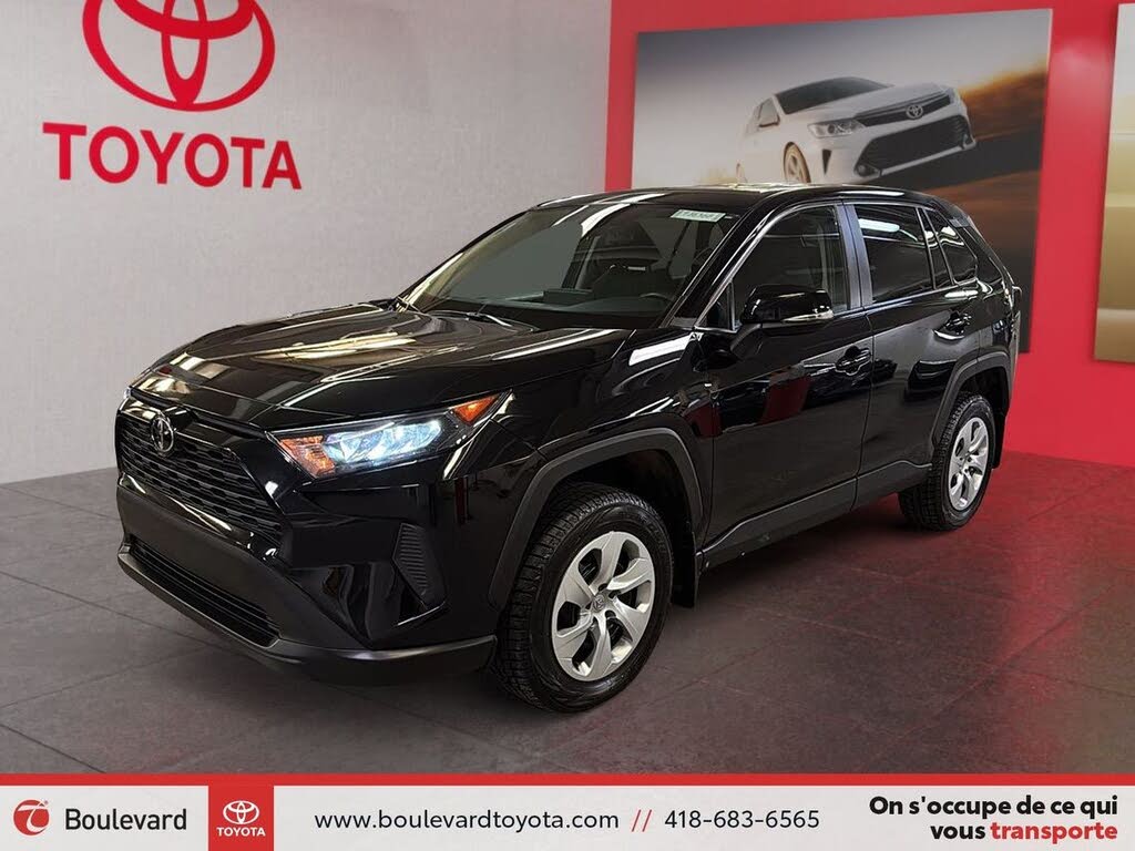 Toyota RAV4 LE FWD 2022