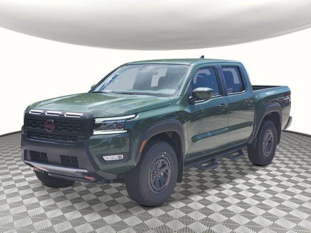 2025 Nissan Frontier PRO-4X Crew Cab 4WD