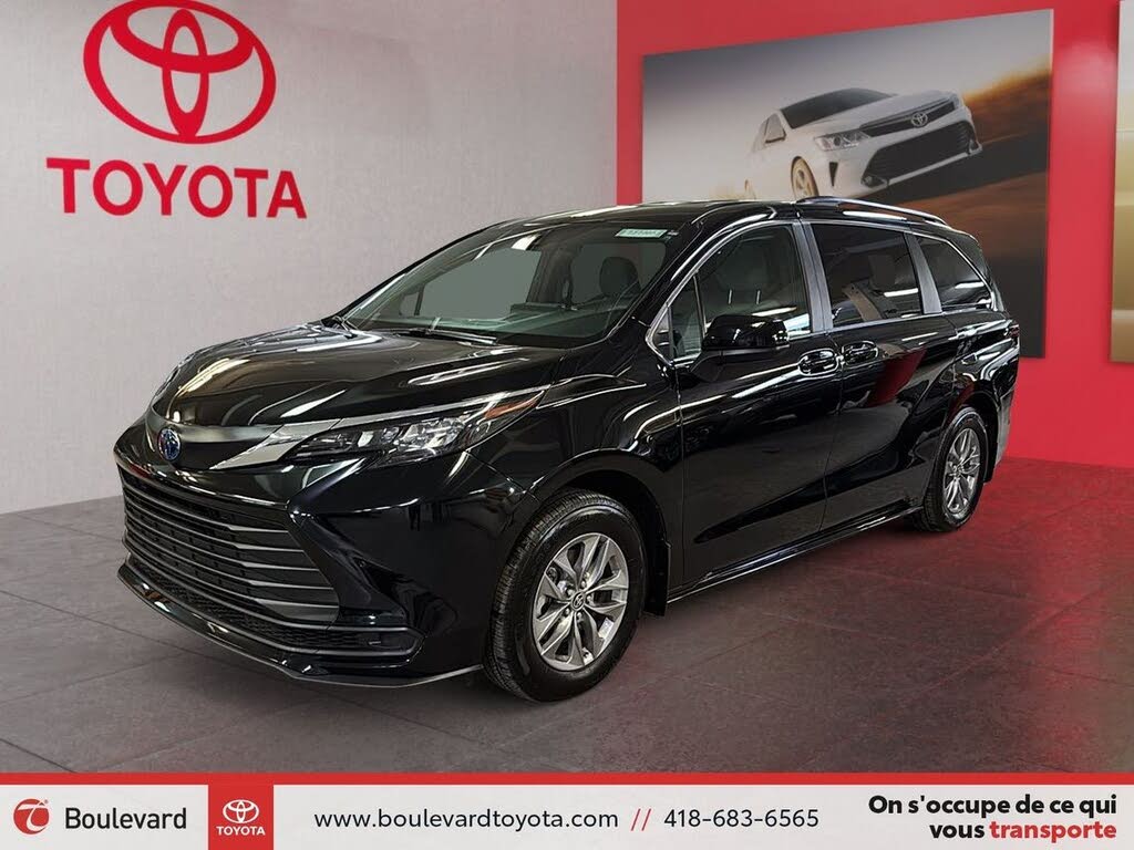 2025 Toyota Sienna LE 8-Passenger AWD