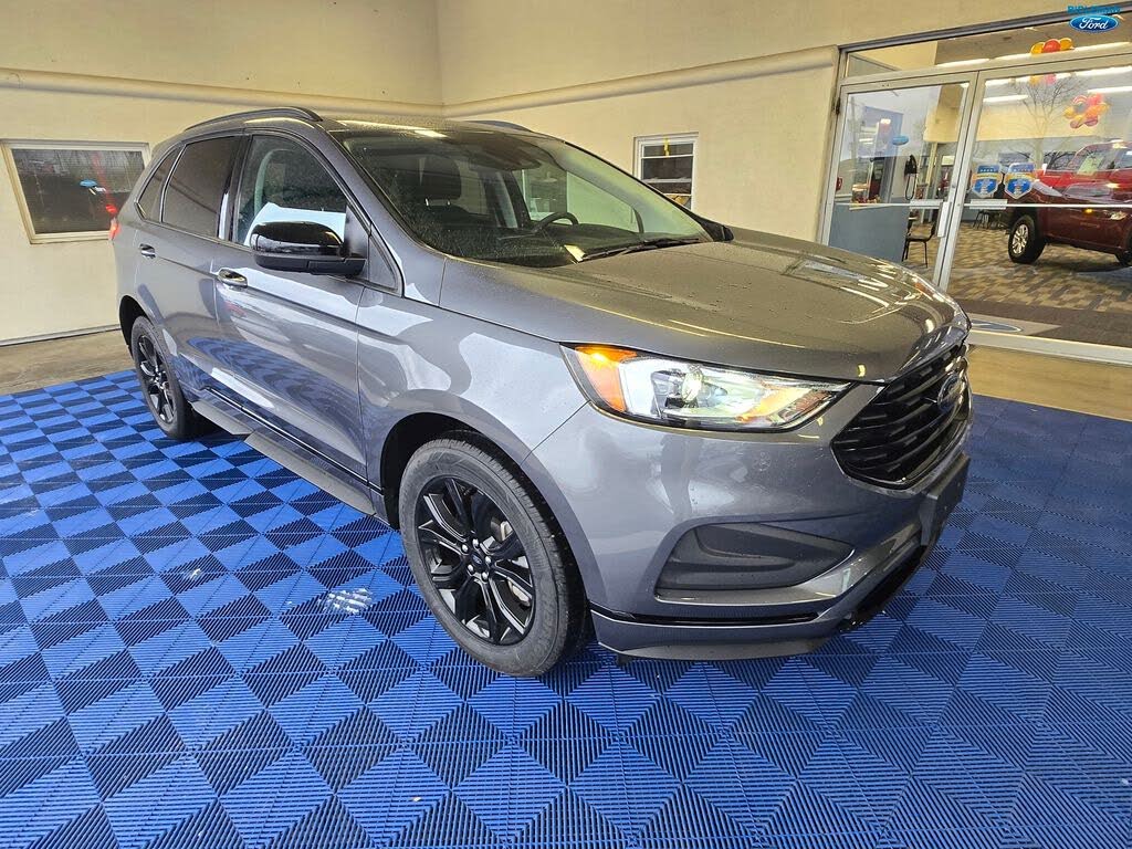 2022 Ford Edge SE AWD