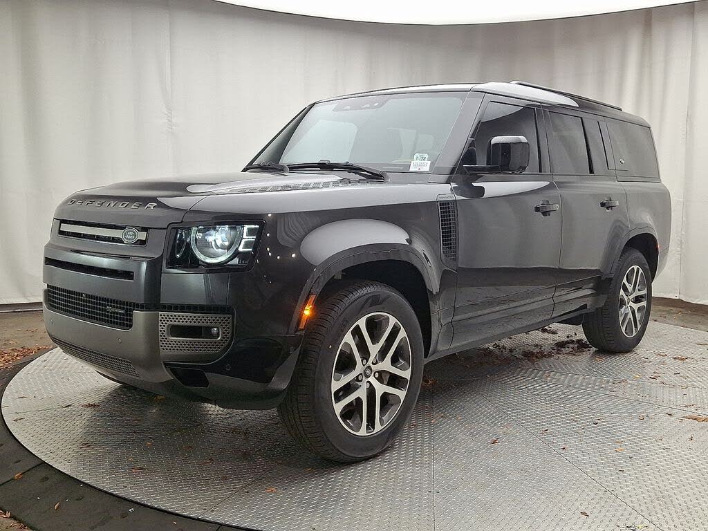 2023 Land Rover Defender 130 X-Dynamic SE AWD