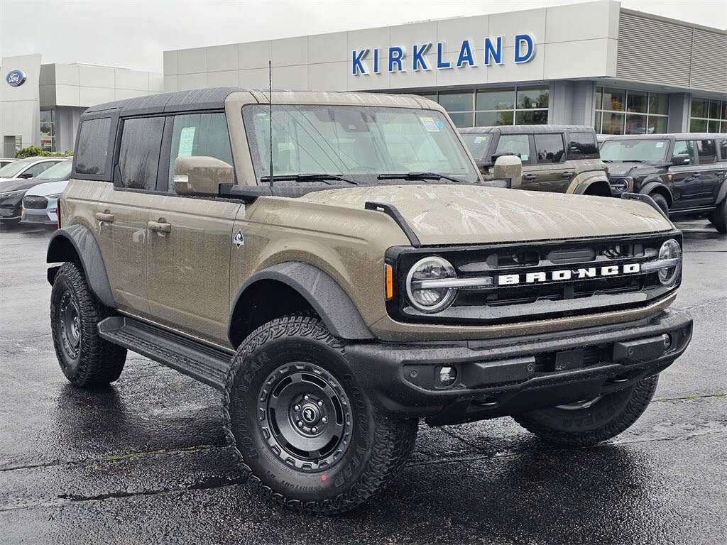 2025 Ford Bronco Outer Banks 4-Door 4WD