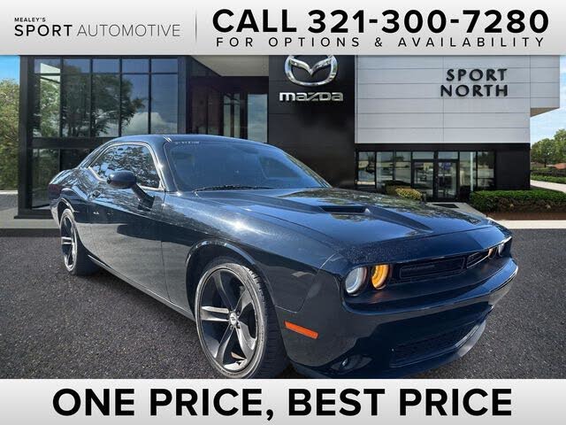 2017 Dodge Challenger SXT RWD