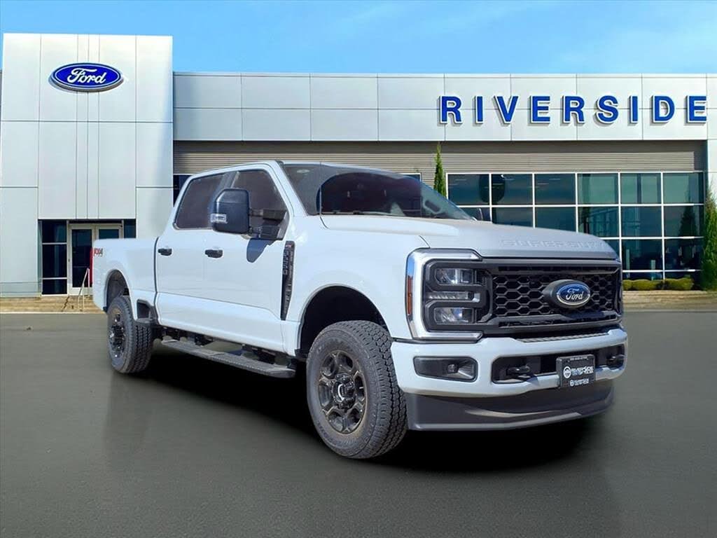 2026 Ford F-250 Super Duty XL Crew Cab 4WD