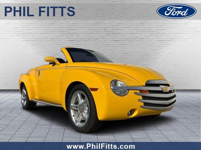 2004 Chevrolet SSR LS RWD