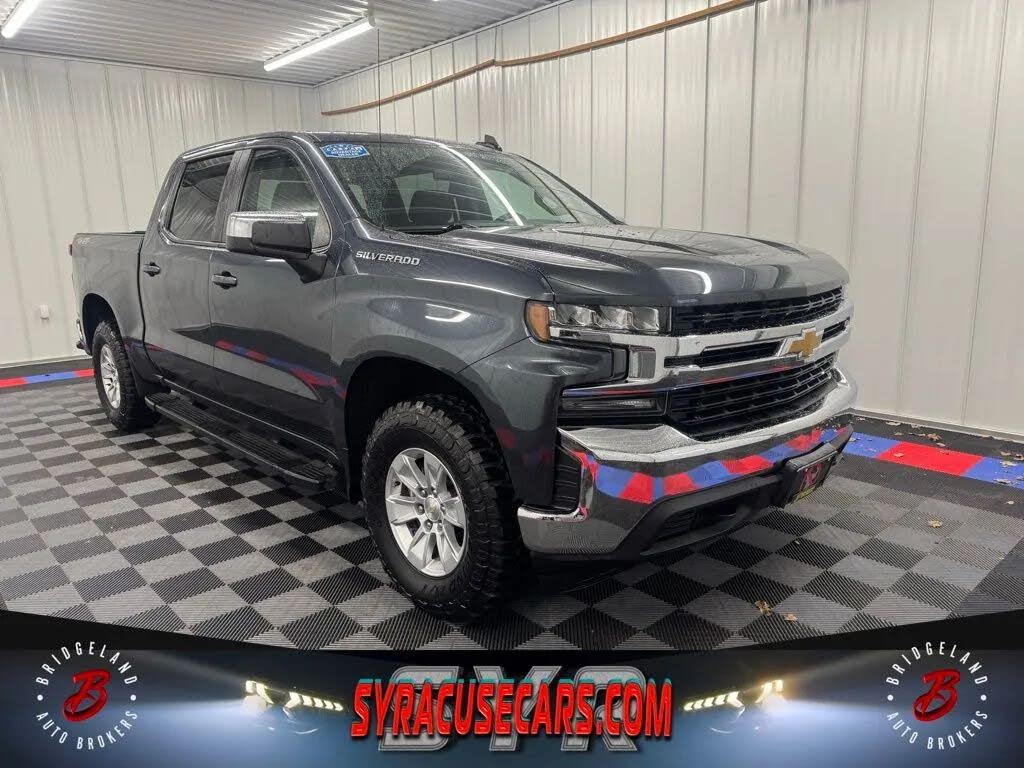 2022 Chevrolet Silverado 1500 LT Crew Cab 4WD