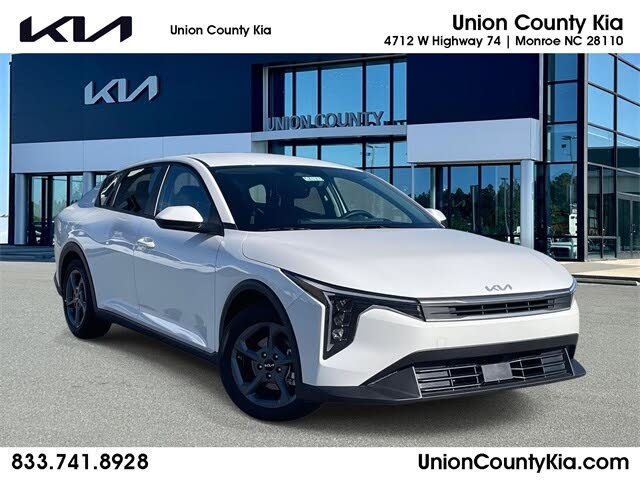 2025 Kia K4 LXS FWD